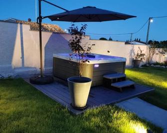 Charming Rooms & Apartments Stelio - Loborika - Patio