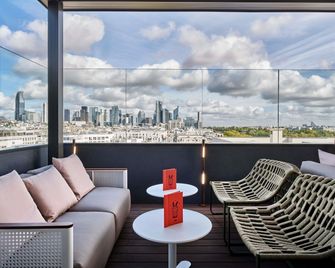Tribe Paris Suresnes - Suresnes - Balkón