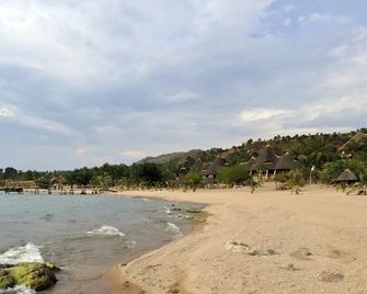 Tanganyika Bluebay Resort - Minago - Playa