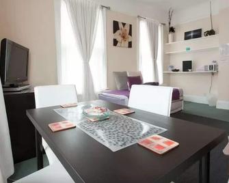 Home2Home-Rooms - London - Dining room