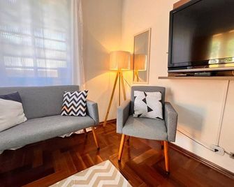 Residencia Dago Suítes - Campos do Jordão - Sala de estar