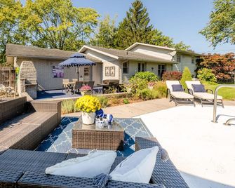 Drift Away Den - Stevensville - Patio
