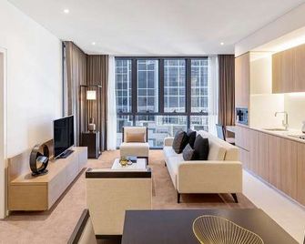 SKYE Hotel Suites Parramatta - Parramatta - Huiskamer