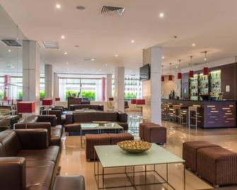 فيلا جيل كاسكايس هوتل آند ريزورت - كاسكايس - بار