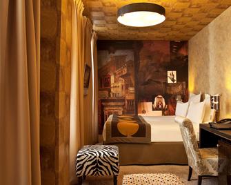 Hotel Le Bellechasse Saint Germain - Parigi - Camera da letto