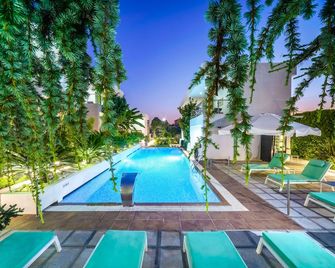 Village Esperia - Potos - Pool