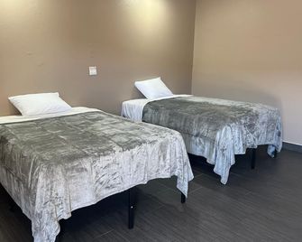 Pomona Inn Motel - Pomona - Habitación