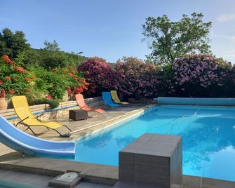 wine house with pool garden and barbecue - Carnas - Piscina