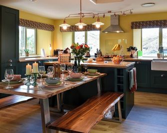 3 bedroom accommodation in Starbotton - Skipton - Dining room