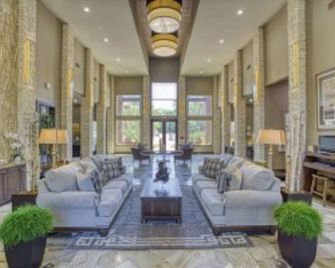 Executive 2 Bedroom / 2 Bath Condo in The Woodland - The Woodlands - Lobby