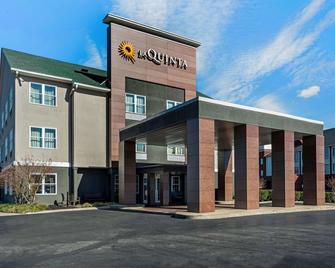 La Quinta Inn & Suites by Wyndham Lebanon - Lebanon - Bygning