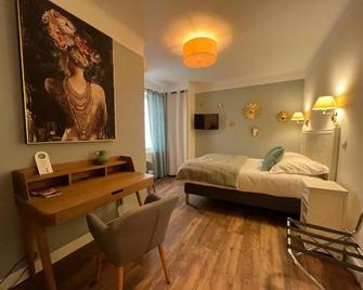 Lou Cigaloun - Orange - Bedroom