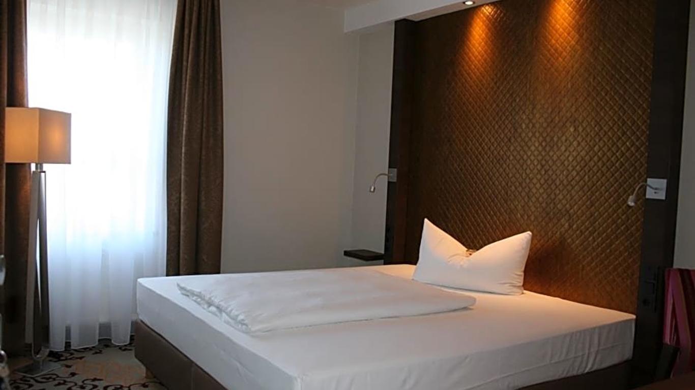 Hotel Parqéo Im A66
