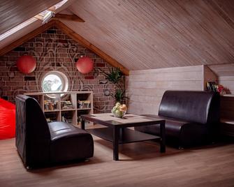 Nice Hostel 33 - Vladimir - Living room