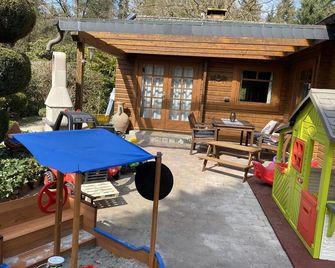 Ferienhaus-Kaninchenhoehle - Haren - Innenhof