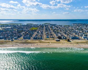 Stunning beach home in Ortley Beach. sleeps 4-6 - Seaside Heights