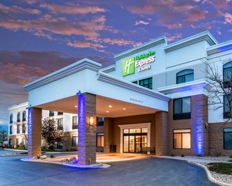 Holiday Inn Express & Suites Cedar Falls - Waterloo By IHG - Cedar Falls - Gebäude