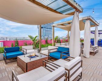 SERENA Hotel Aventura Miami, Tapestry Collection by Hilton - Aventura - Balcony