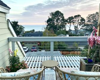 Oceanview Penthouse, Stylish & Walking to Beach - Half Moon Bay - Balcony
