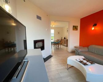 Maison de famille Henvic - Henvic - Living room