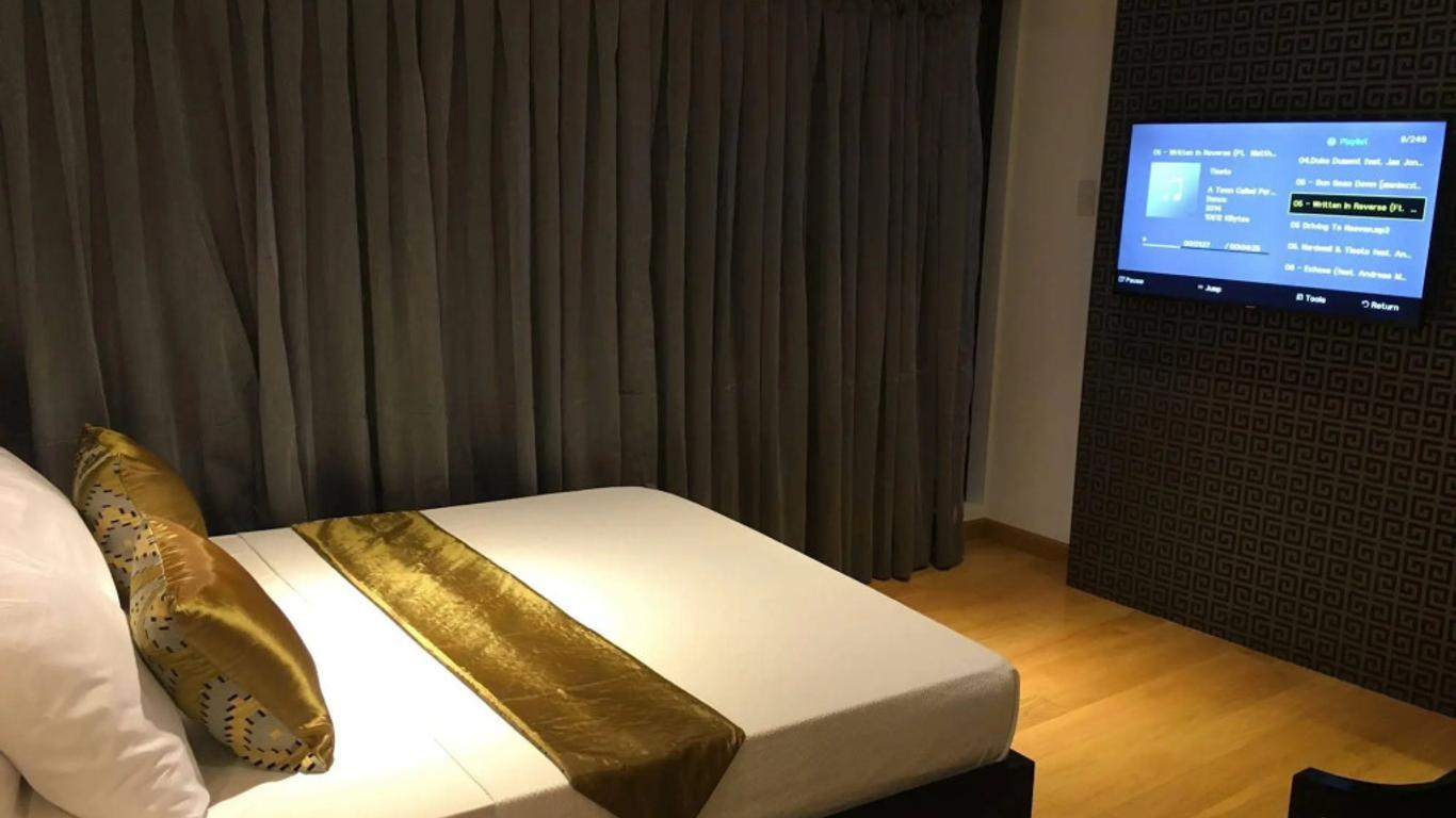 Milano Versace Suites
