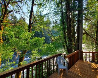 RiverPeace on the McKenzie - Blue River - Balcón