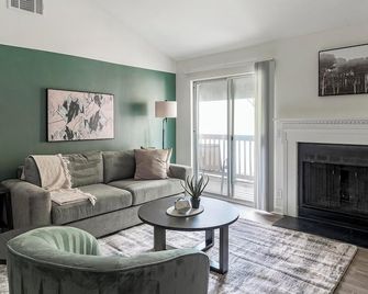 Landing | Chic 1bd, Pool, Courtyard - Nashville - Huiskamer