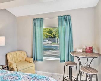 Private studio, 5 min. walk to Wilton Drive - Wilton Manors - Sala de estar