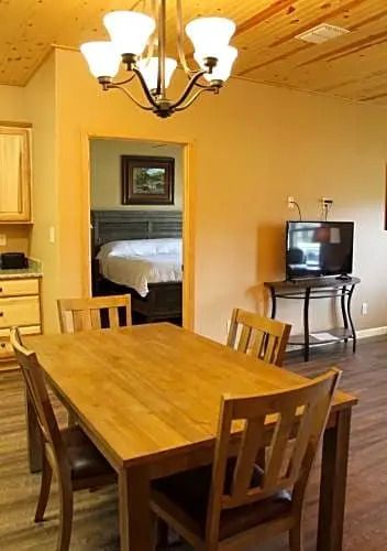 Old Mill Resort - New Braunfels - Dining room