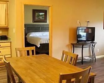 Old Mill Resort - New Braunfels - Dining room