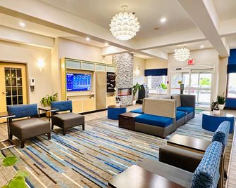 Holiday Inn & Suites Regina By IHG - Regina - Lounge