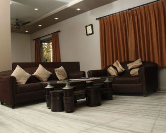 Simi International The FD 339 - Kolkata - Living room