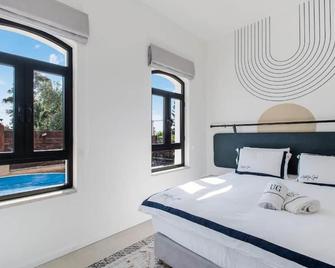 Ug Boutique - Tiberias - Bedroom