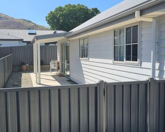 Cosy 3-bedroom Cottage with short walk to the lake - Cromwell