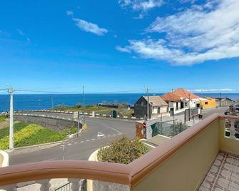 Villa Mar by Atlantic Holiday - Porto Moniz - Balcón