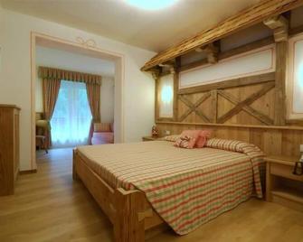 Hotel Bellaria - Predazzo - Schlafzimmer