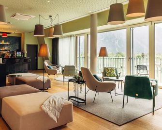 harry's home Lienz hotel & apartments - Lienz - Sala de estar