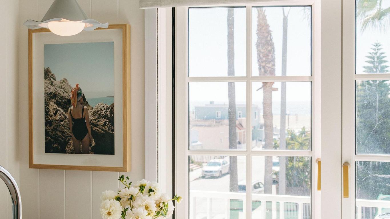 Bay Shores Peninsula Hotel