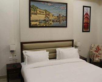 Hotel Starwood Dehradun - Dehradun - Phòng ngủ