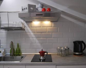 2-Tourist House Bologna-Altavista - Self check-in - Bolonia - Cocina