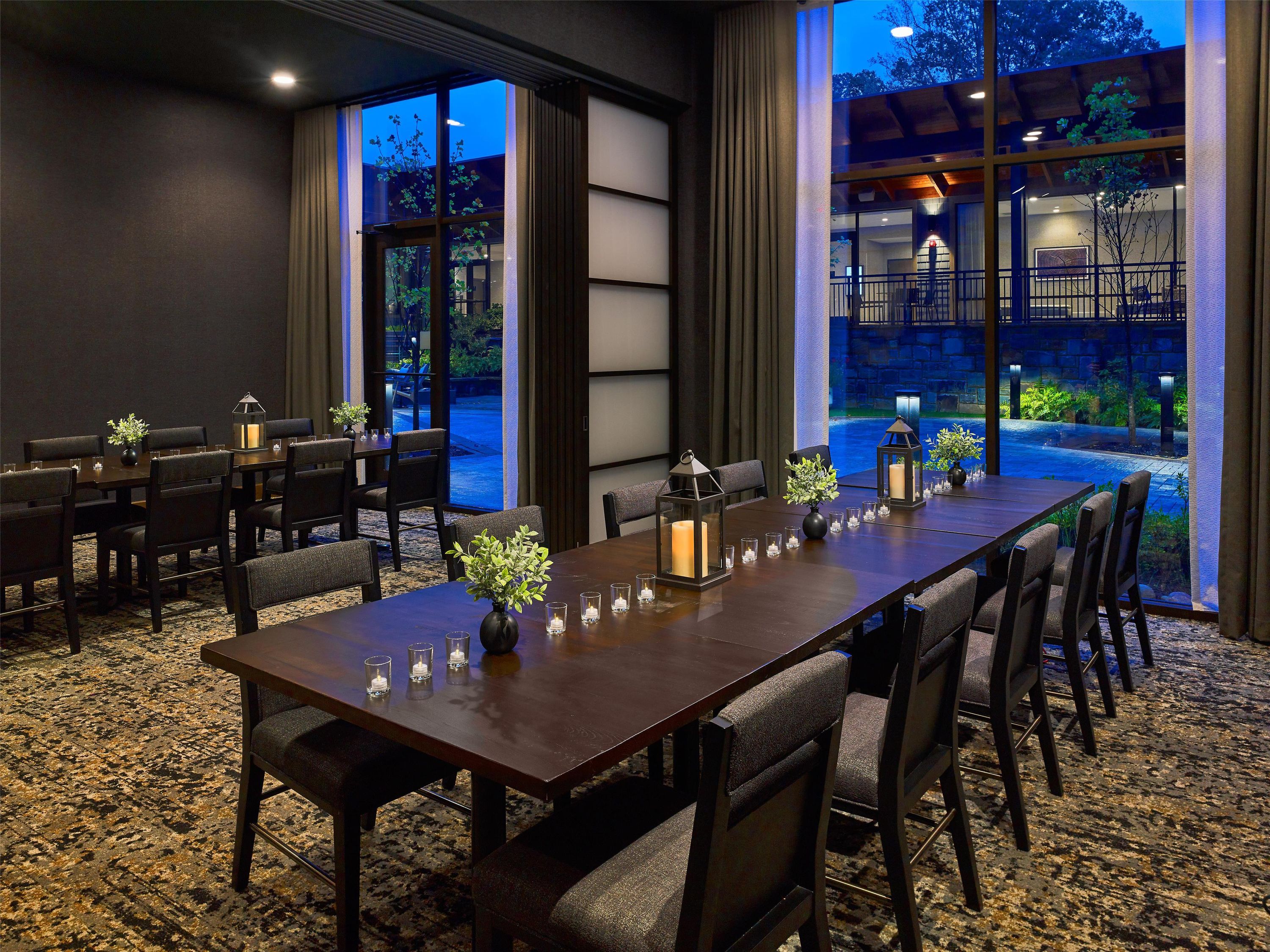 Embassy Suites by Hilton Gatlinburg Resort - גאטלינברג - מסעדה