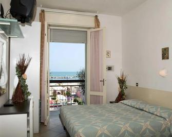 Hotel Heaven - Torre Pedrera - Спальня