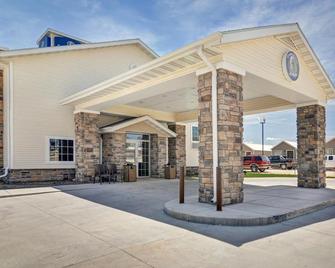 Cobblestone Inn & Suites - Big Lake - Big Lake - Building