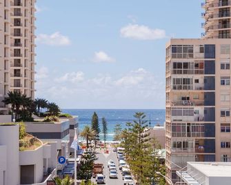 Bunk Surfers Paradise - International Backpacker Hostel - Surfers Paradise - Outdoor view