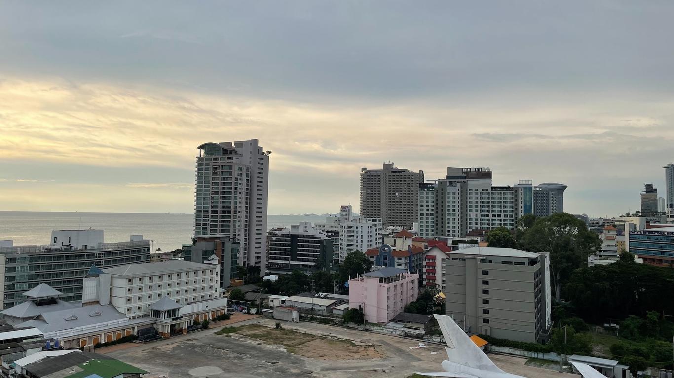 Pattaya Discovery Beach Hotel