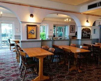 ذا رايلواي إن - مالفرن - مطعم