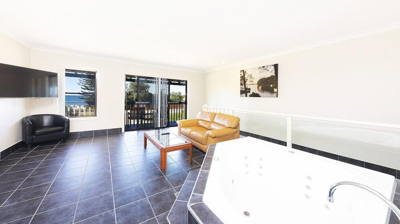 Seashells Beachfront Resort