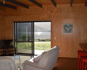 Panoramic Views Over Inland Sea - Portage - Sala de estar