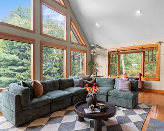 Luxury Chalet, Firepit, Sauna, Pet Frien - Windham - Salon
