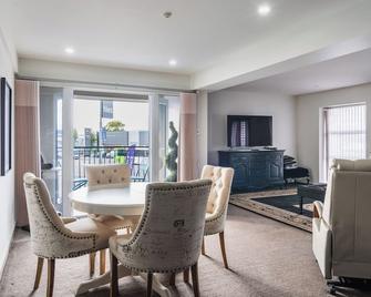 Manor place Apartment - Dunedin - Dining room